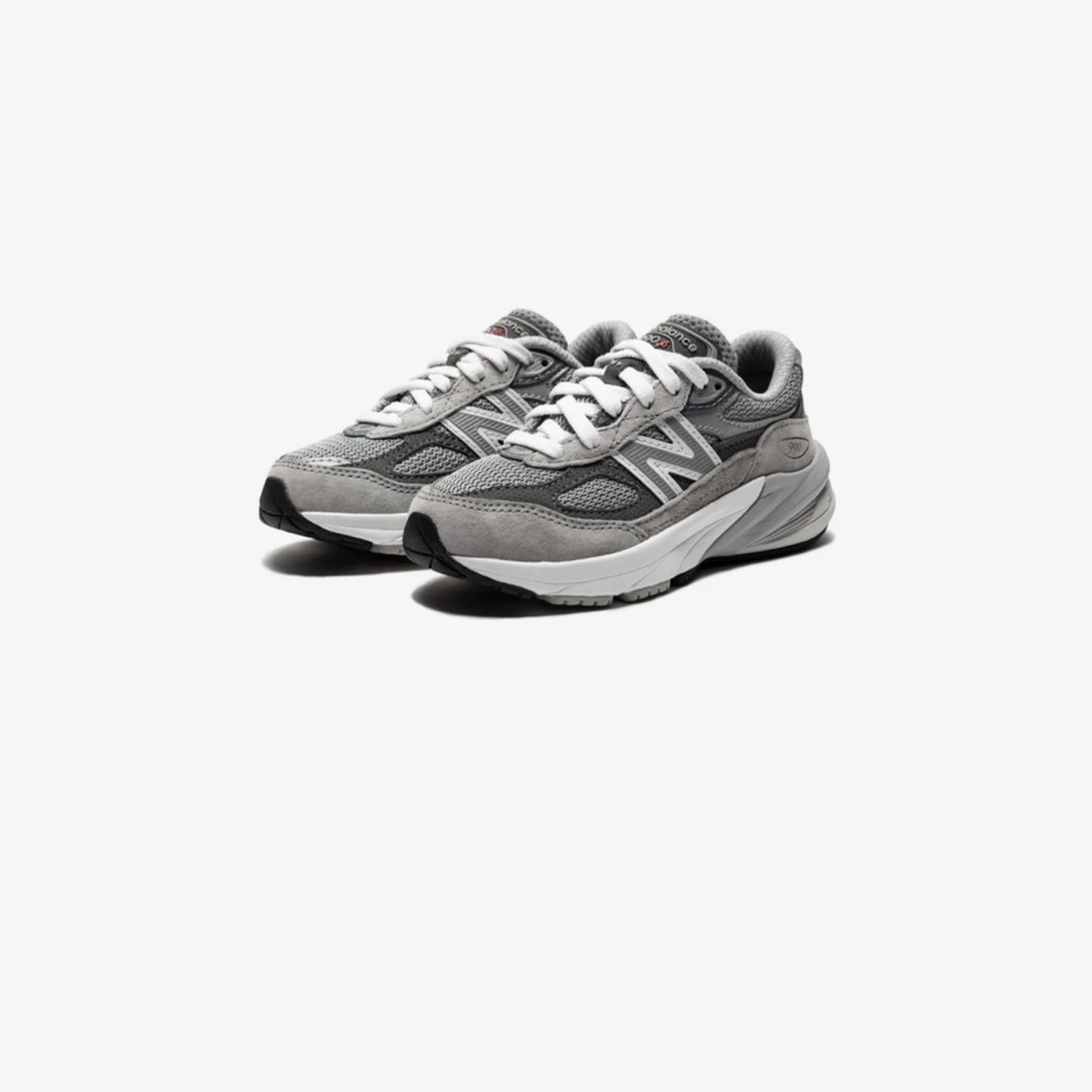 Brand new - New Balance 990V6  - Toddler size 10.5